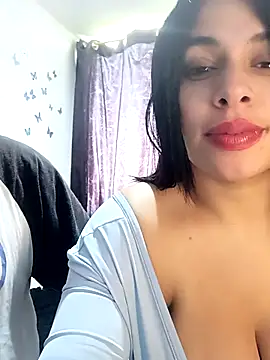 Snapshot of AngelsCouple- chatting on 4, 11, 2025 AngelsCouple- online show from 4, 11, 2025