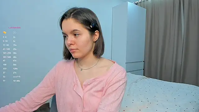 Snapshot of Xo_Laura chatting on 9, 2, 2026 Xo Laura online show from 9, 2, 2026