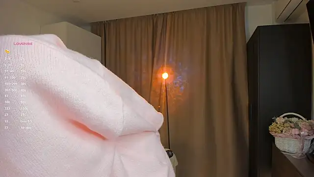 Snapshot of Xo_Laura chatting on 22, 2, 2026 Xo Laura online show from 22, 2, 2026