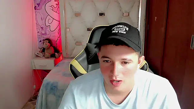 Snapshot of giorgio_box chatting on 6, 11, 2025 giorgio box online show from 6, 11, 2025