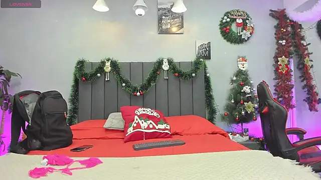 Snapshot of kendra_london chatting on 2, 12, 2025 kendra london online show from 2, 12, 2025