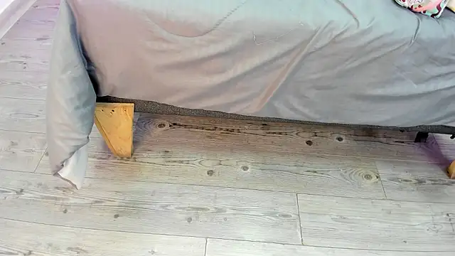 Snapshot of kendra_london chatting on 15, 1, 2026 kendra london online show from 15, 1, 2026