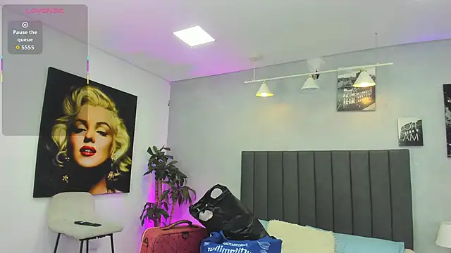 kendra london online show from 11, 4, 2026