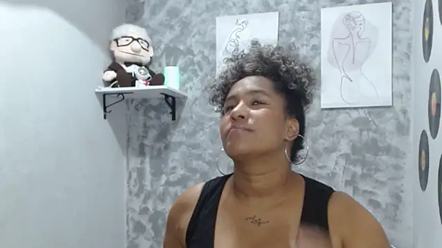 Snapshot of Ambar_foxy chatting on 7, 11, 2025 Ambar foxy online show from 7, 11, 2025