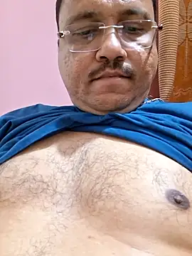 Snapshot of suraj696 chatting on 10, 11, 2025 suraj696 online show from 10, 11, 2025