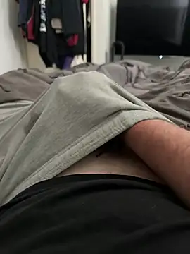 Snapshot of adamblunt59 chatting on 17, 1, 2026 adamblunt59 online show from 17, 1, 2026