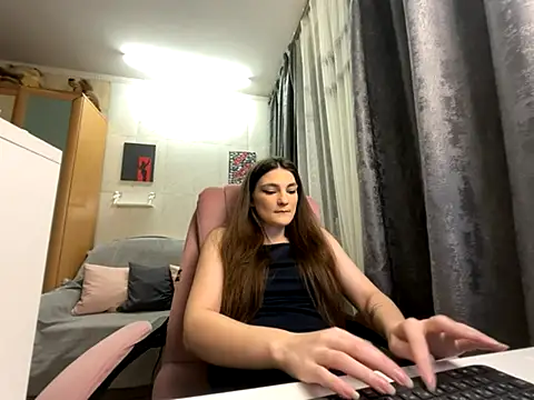 HelgaMun online show from 13, 11, 2025