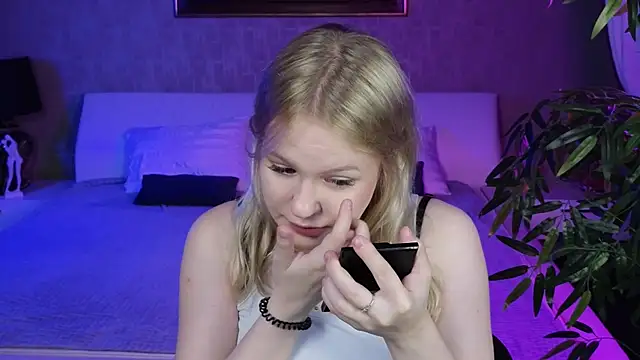 Mila wxw online show from 23, 11, 2025