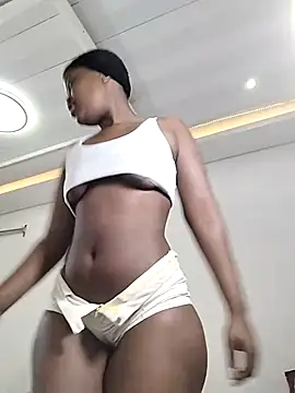 Snapshot of SweetSavage18 chatting on 16, 12, 2025 SweetSavage18 online show from 16, 12, 2025