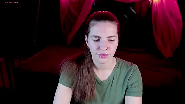 Snapshot of DanielaReign chatting on 4, 11, 2025 DanielaReign online show from 4, 11, 2025