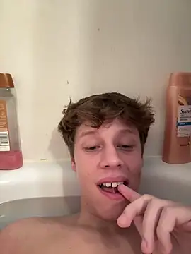 Snapshot of justenxoxo chatting on 13, 11, 2025 justenxoxo online show from 13, 11, 2025