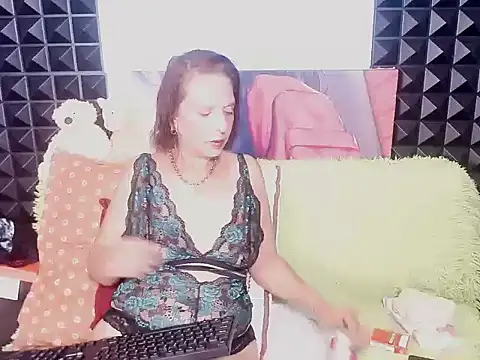 Hot queen57 online show from 7, 11, 2025