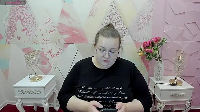 Snapshot of Beka_florence chatting on 7, 11, 2025 Beka florence online show from 7, 11, 2025