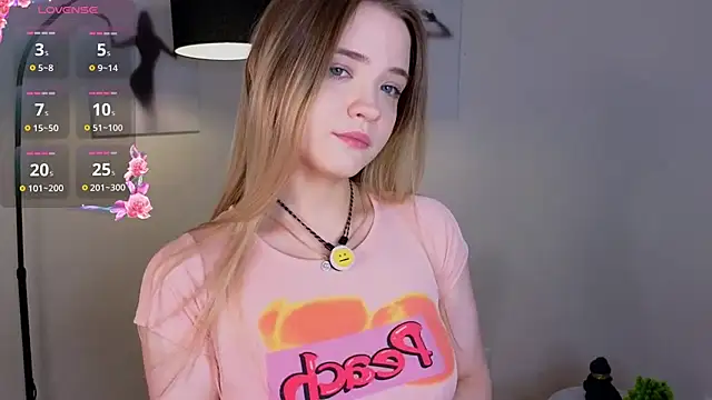 Snapshot of JeanToh chatting on 15, 11, 2025 JeanToh online show from 15, 11, 2025