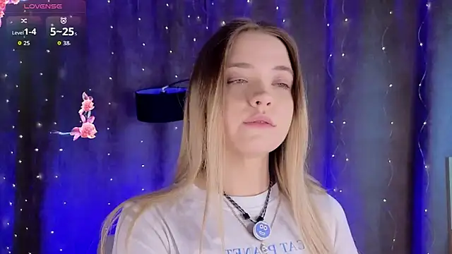 Snapshot of JeanToh chatting on 19, 11, 2025 JeanToh online show from 19, 11, 2025