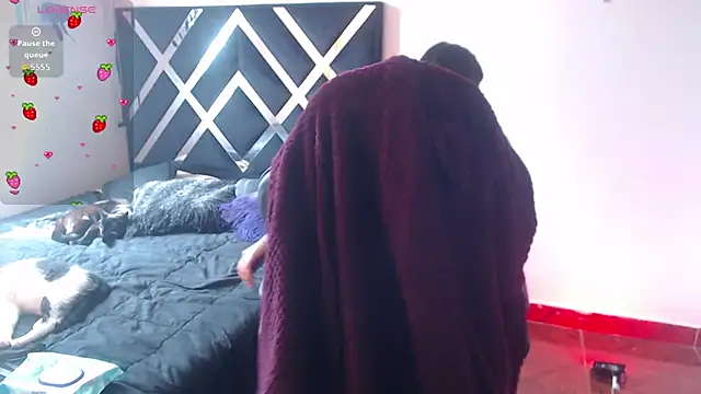 Snapshot of Zooee_01 chatting on 29, 11, 2025 Zooee 01 online show from 29, 11, 2025