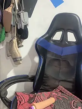 Snapshot of euscarlethotgirl chatting on 27, 11, 2025 euscarlethotgirl online show from 27, 11, 2025