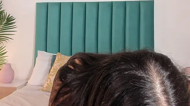 Snapshot of EmaaTaylor chatting on 6, 11, 2025 EmaaTaylor online show from 6, 11, 2025