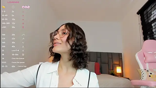 Snapshot of sara_ospinna chatting on 12, 11, 2025 sara ospinna online show from 12, 11, 2025