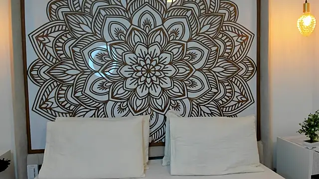 Lilith Aliany  online show from 5, 11, 2025