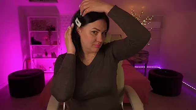 VelvetLuck online show from 17, 4, 2026