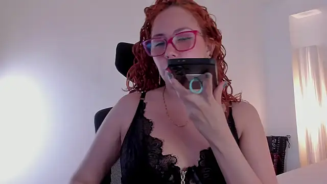 Snapshot of MistressErza chatting on 9, 6, 2026 MistressErza online show from 9, 6, 2026