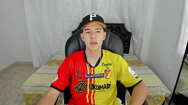 Aleck Boy online show from 26, 11, 2025