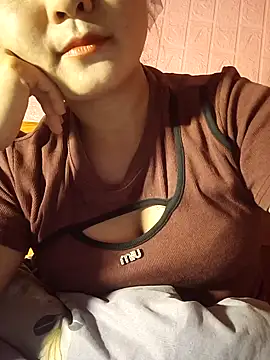 Snapshot of Panda-white chatting on 10, 11, 2025 Panda-white online show from 10, 11, 2025