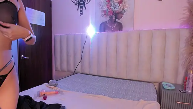 Snapshot of Isabella_Crofts chatting on 12, 11, 2025 Isabella Crofts online show from 12, 11, 2025