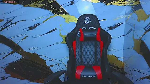 Snapshot of Suarezz10_ chatting on 11, 11, 2025 Suarezz10 online show from 11, 11, 2025