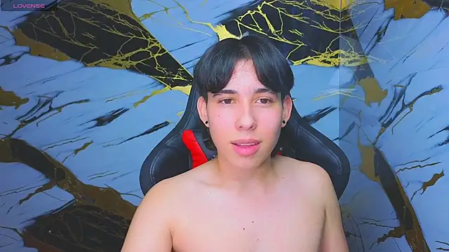 Snapshot of Suarezz10_ chatting on 13, 11, 2025 Suarezz10 online show from 13, 11, 2025