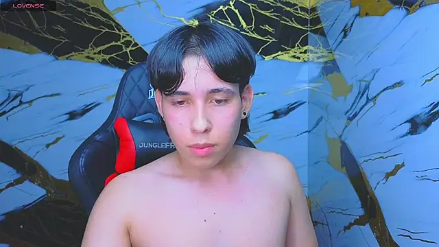 Snapshot of Suarezz10_ chatting on 15, 11, 2025 Suarezz10 online show from 15, 11, 2025