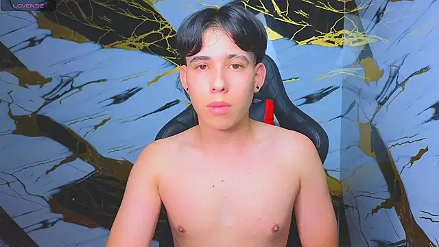 Snapshot of Suarezz10_ chatting on 19, 11, 2025 Suarezz10 online show from 19, 11, 2025