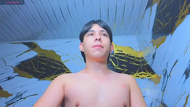 Snapshot of Suarezz10_ chatting on 5, 12, 2025 Suarezz10 online show from 5, 12, 2025