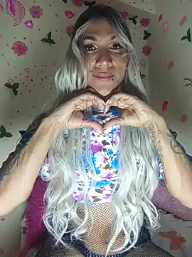 Snapshot of Sthefy_luna131 chatting on 18, 11, 2025 Sthefy luna131 online show from 18, 11, 2025