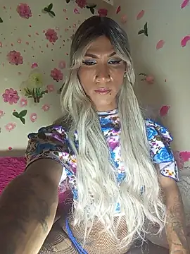 Snapshot of Sthefy_luna131 chatting on 23, 11, 2025 Sthefy luna131 online show from 23, 11, 2025