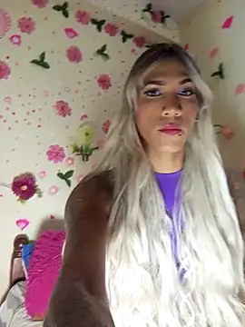 Snapshot of Sthefy_luna131 chatting on 25, 11, 2025 Sthefy luna131 online show from 25, 11, 2025