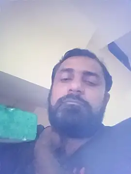 Snapshot of RubyEntity chatting on 5, 12, 2025 RubyEntity online show from 5, 12, 2025