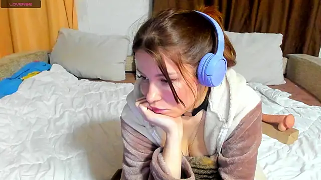 Eva purrr  online show from 13, 3, 2026