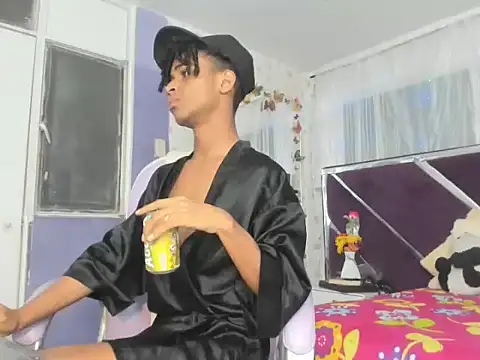 Snapshot of Santy_bigcock_01 chatting on 11, 11, 2025 Santy bigcock 01 online show from 11, 11, 2025