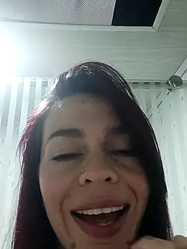 Snapshot of Emi_Rosee chatting on 16, 12, 2025 Emi Rosee online show from 16, 12, 2025