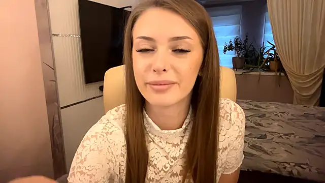 Snapshot of mona_star chatting on 9, 11, 2025 mona star online show from 9, 11, 2025