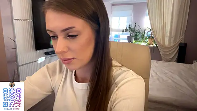 Snapshot of mona_star chatting on 15, 11, 2025 mona star online show from 15, 11, 2025