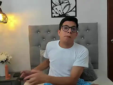 LucaDave 1 online show from 7, 11, 2025