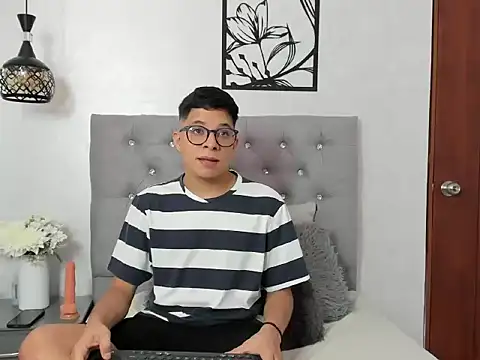 LucaDave 1 online show from 11, 11, 2025