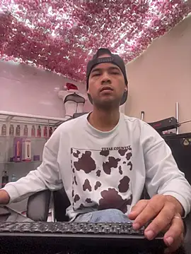 Snapshot of Eithan_Walt chatting on 9, 11, 2025 Eithan Walt online show from 9, 11, 2025