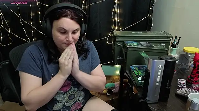 Salacious Sage online show from 17, 4, 2026