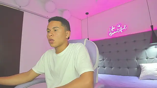 Liams18 online show from 23, 11, 2025