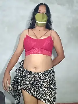 Snapshot of V_HOT_CUTE chatting on 7, 11, 2025 V HOT CUTE online show from 7, 11, 2025