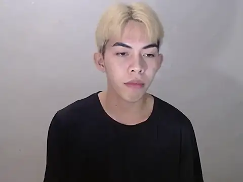 Urhotsilverboy online show from 7, 6, 2026
